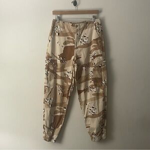 Forever 21 Beige & Brown Camo Cargo Joggers